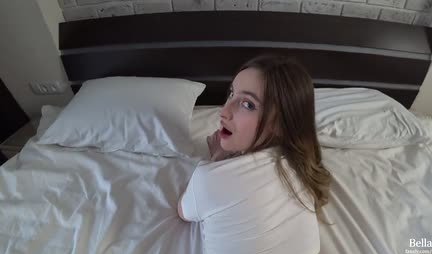 Russian Girl Wears an Anal Plug as a Hint for Hot Sex